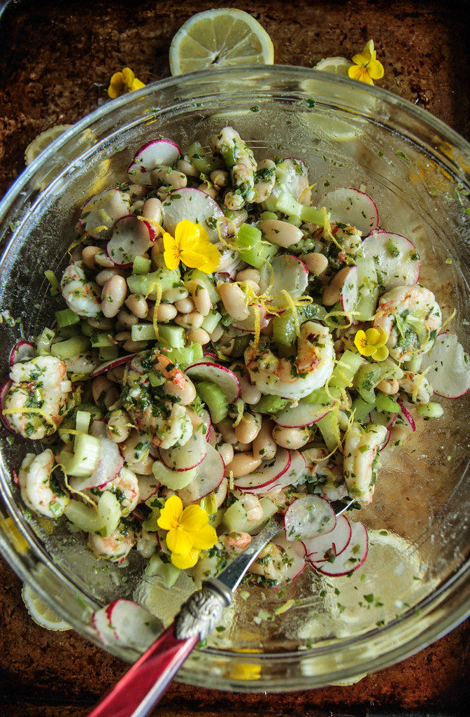 Lemon Shrimp and White Bean Salad from heatherchristou.com