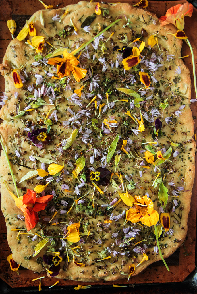 Garlic Herb Flatbread (Vegaan anad Gluten-free) from heatherchristou.com