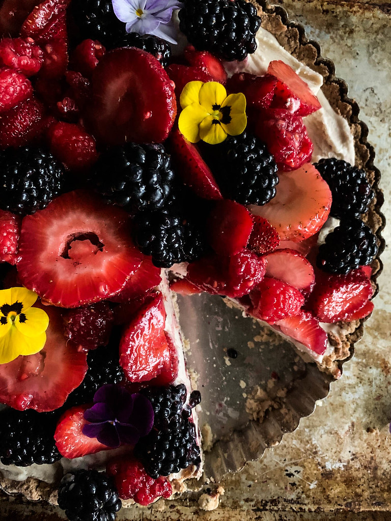 Vanilla Berry Ice Cream Tart (Vegan and Gluten-free) from heatherchristou.com