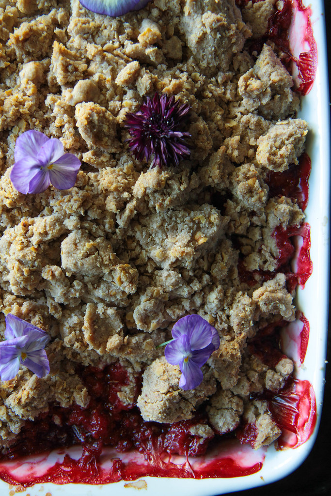 Strawberry Peaach Crumble (Vegan and Gluten-free) from heatherchristou.com